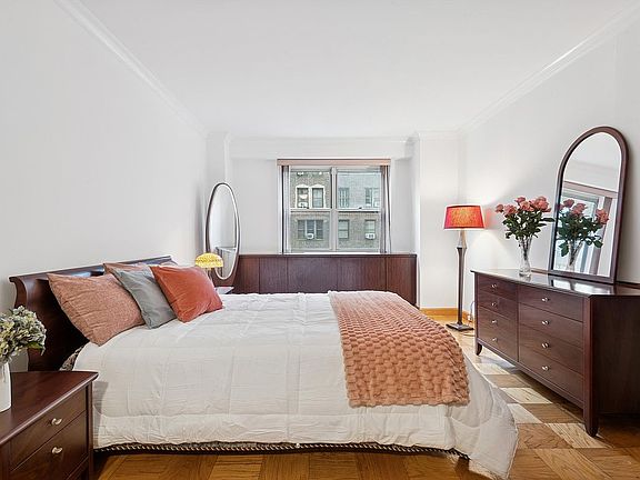 3rd image of 400 E 54th St APT 14F