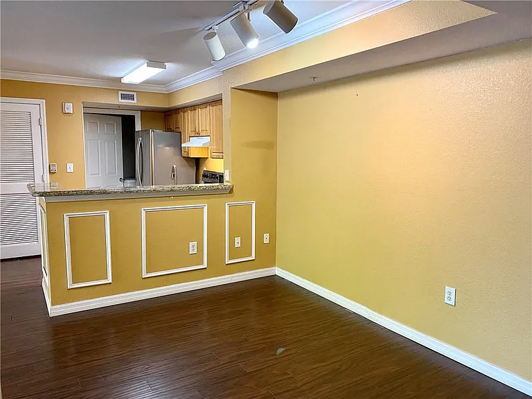 15185 Michelangelo Blvd #105 — Photo 4