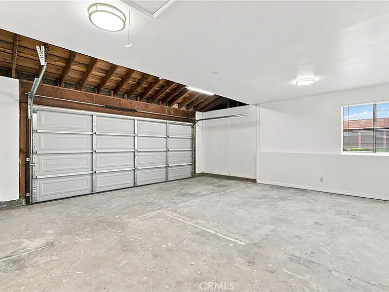 24420 Alliene Ave #3 — Photo 28