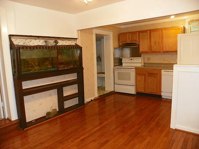 5111 Kennebunk Ter — Photo 9