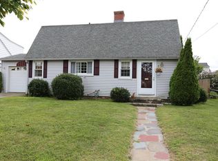 15 Mayflower Cir, Worcester, MA 01606