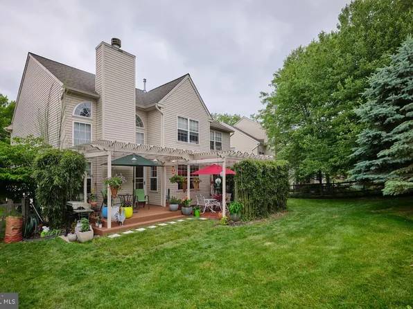 104 Hidden Ct, New Hope, PA 18938