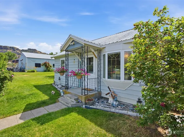 119 Washington Place, Electric City, WA 99123