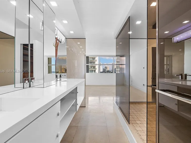 1420 Brickell Bay Dr #1001A — Photo 33