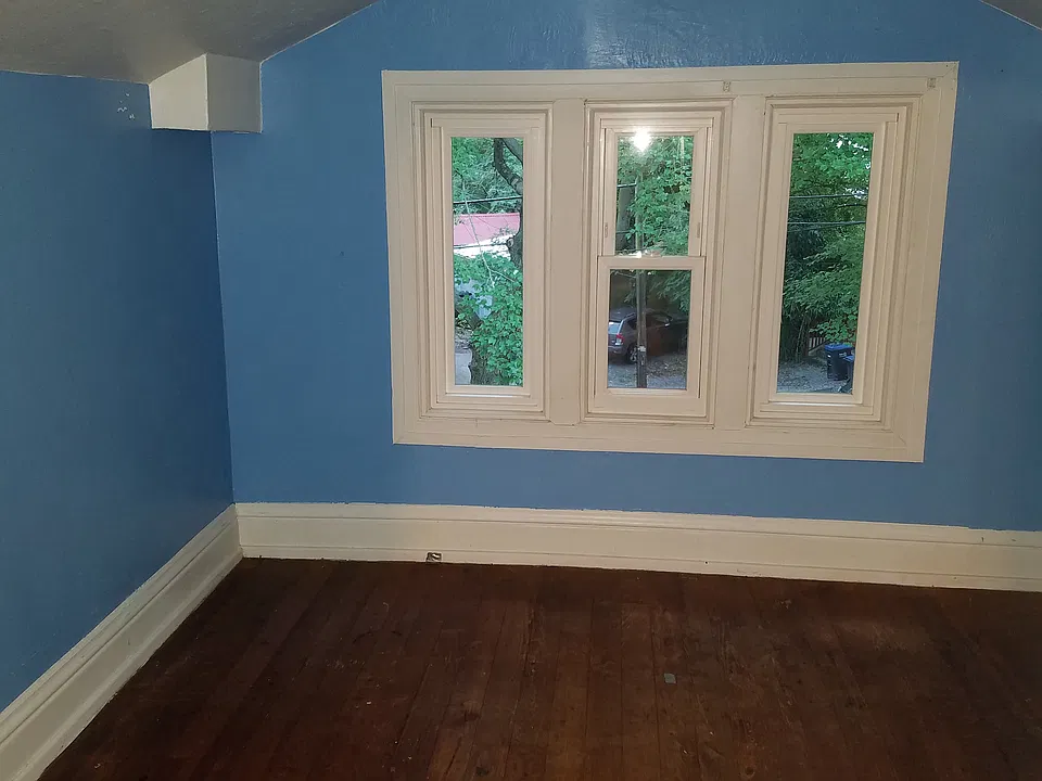 Upper level BR 
