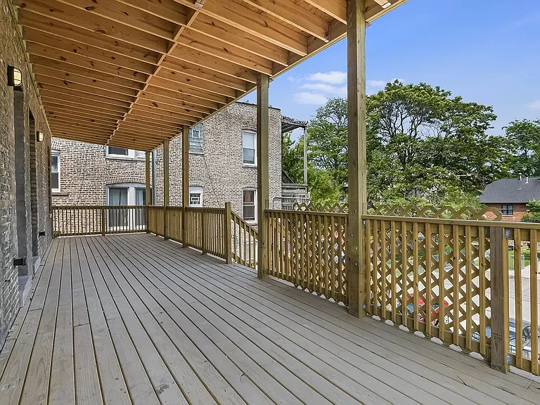 1309 N Rockwell St #2 — Photo 16