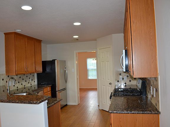 Remodeled kitchen with fairly new SS appliances (2020)