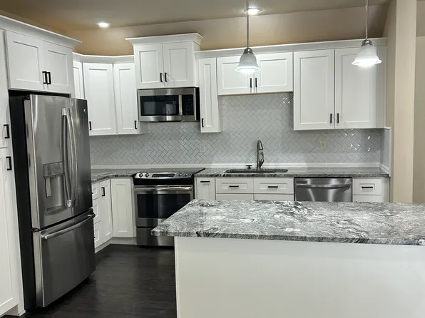3852 S Dallas St, Aurora, CO