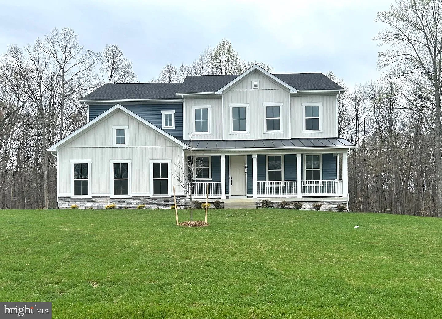 2010 Saint James Rd photo 1