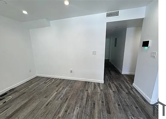 1348 W 41st Pl — Photo 8