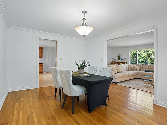 Spacious Dining Room, Great Flow