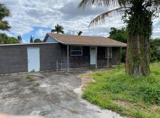 3696 Coconut Rd, Palm Springs, FL 33461