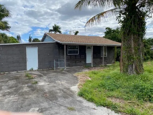 3696 Coconut Road, Palm Springs, FL 33461