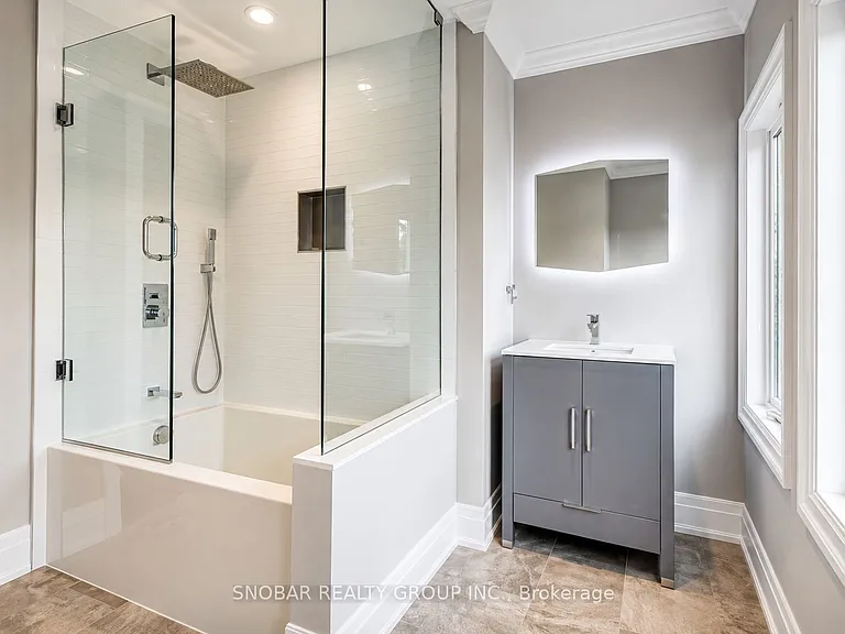 1 Aura Lea Blvd — Photo 10