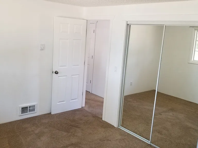 4311 Waverly Dr NE — Photo 13
