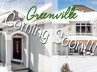 W6942 Hawkfield Ct, Greenville, WI 54942