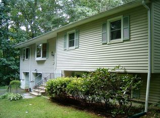 28 Ralph Rd, Bethany, CT 06524
