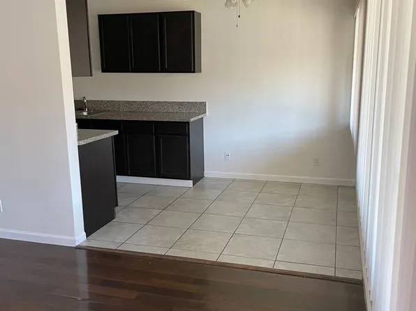 Rosecrans - 2909, 2909 W Rosecrans Ave #4, Gardena, CA 90249