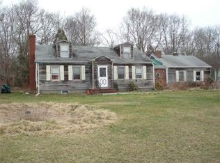 38 Mark Dr, Tiverton, RI 02878