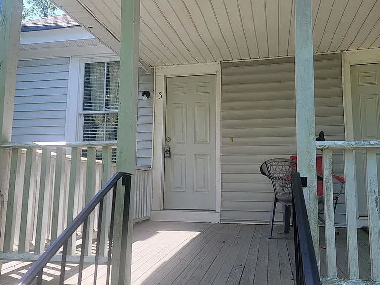 1330 Wingfield St — Photo 4