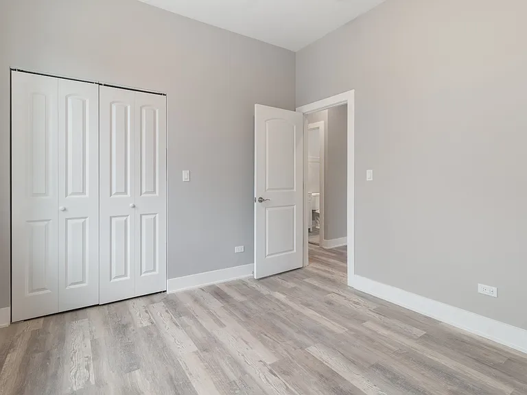 859 N Hoyne Ave #2B — Photo 5