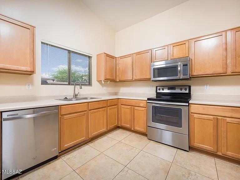 2352 W Ireton Rd — Photo 6