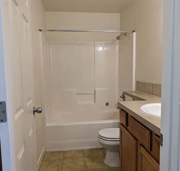 Halsey East Townhomes — Photo 301