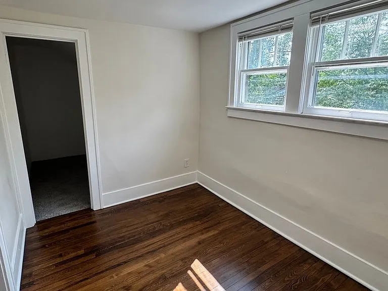 1625 S Maple Rd — Photo 53