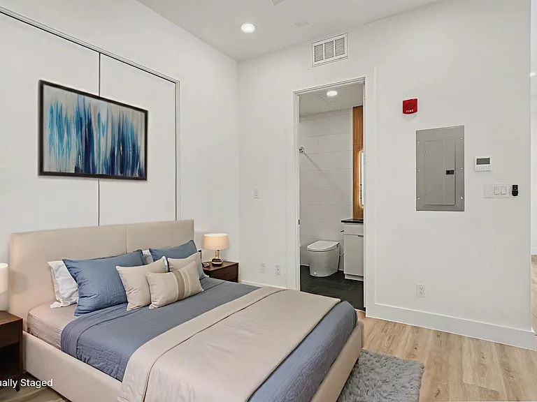 2217 N Fitzhugh Ave #204 — Photo 23