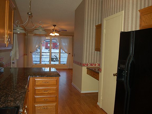 5th image of 11108 Oakwood Dr