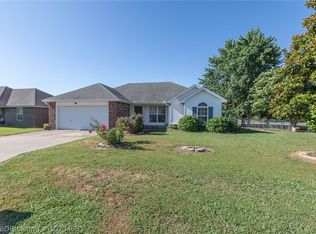 106 Drake Dr, Muldrow, OK 74948