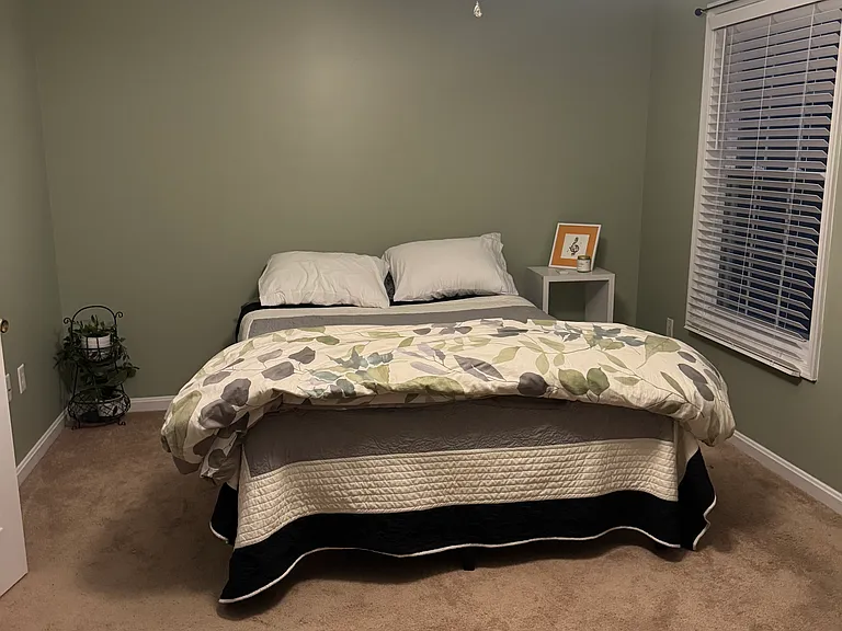 231 Charleston Ct — Photo 2