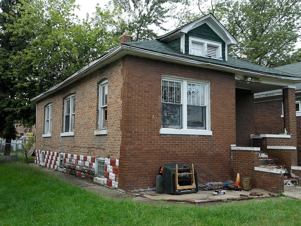 2nd image of 4340 Massachusetts St