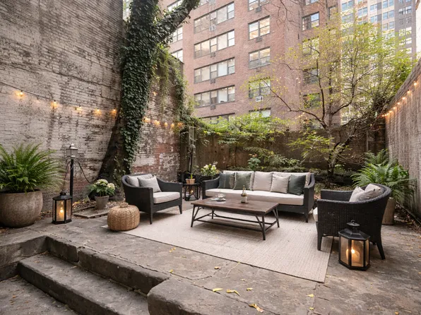 302 West 11th Street image 1 of 2