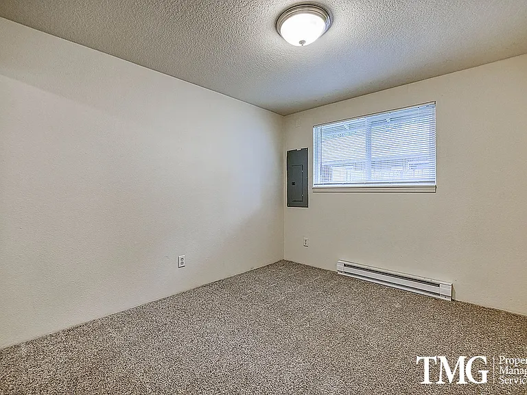 3903 E 18th St #13 — Photo 14