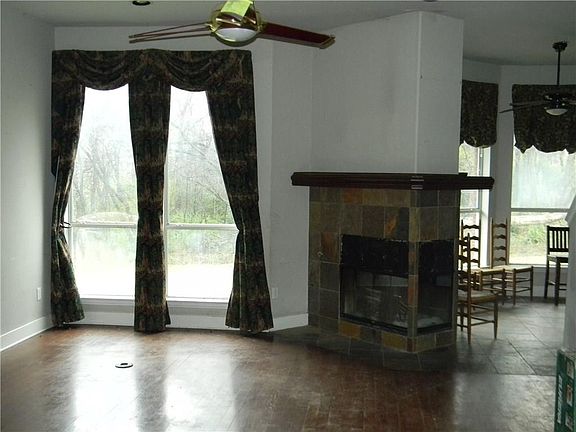 3rd image of 6516 Shoreline Dr