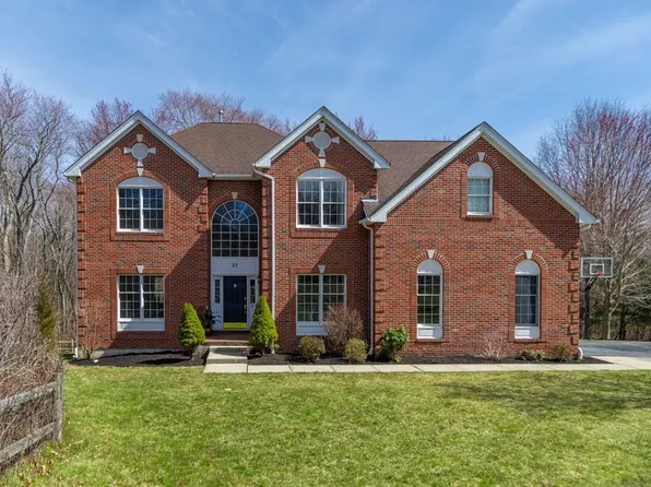 37 Whitehall Way, Bellingham, MA 02019
