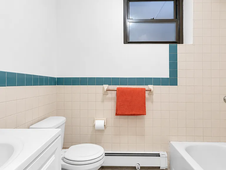 2090 Madison Ave #3E — Photo 9