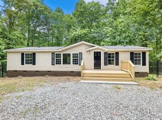22 Peaceful Stream Trl, Cleveland, GA 30528