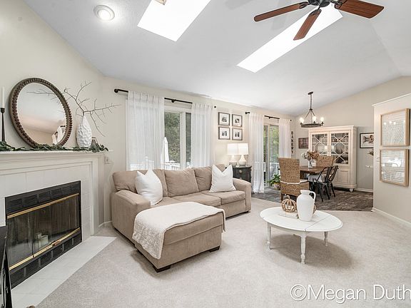 3rd image of 2743 Olivia St NW