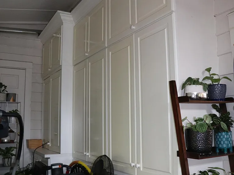 This shows those numerous shelving cabinets pictured in the previous photo
