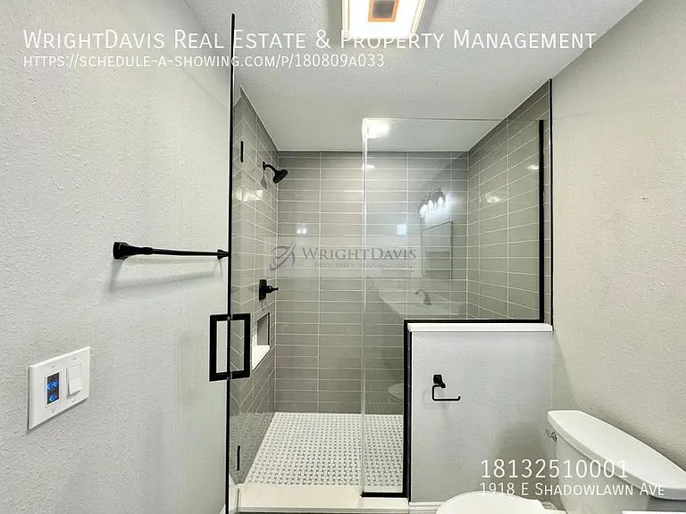 1918 E Shadowlawn Ave — Photo 17