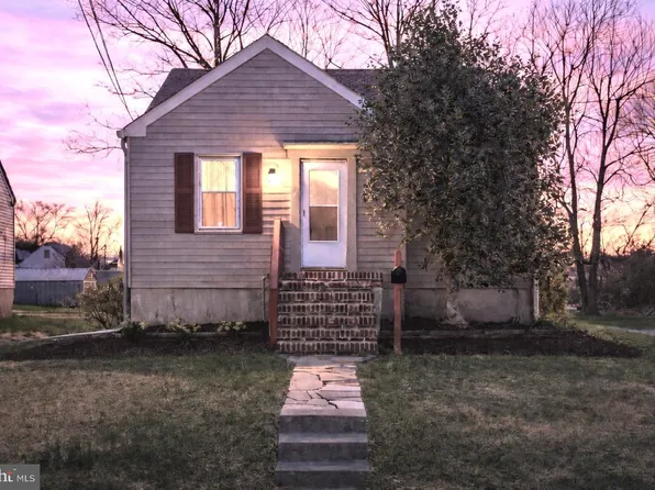 28 W Center Ave, Maple Shade, NJ 08052