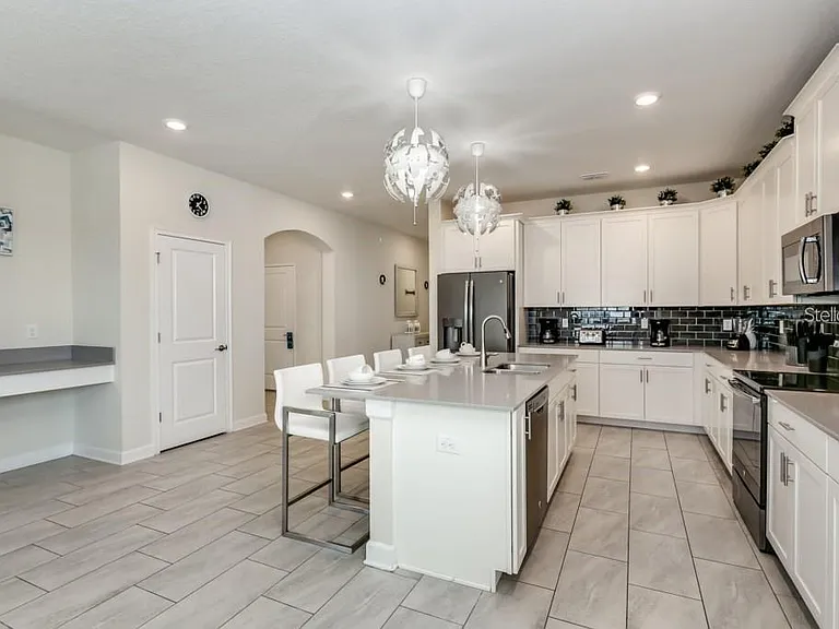 1561 Flange Dr — Photo 7