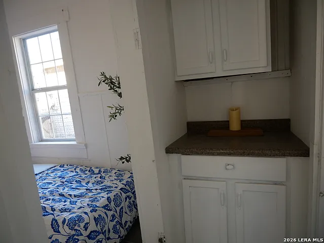 1820 Ruiz St — Photo 14