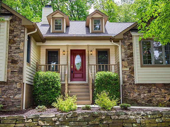 4th image of 165 Havenridge Cir