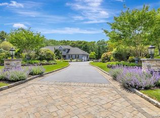 15 The Chase, Saint James, NY 11780