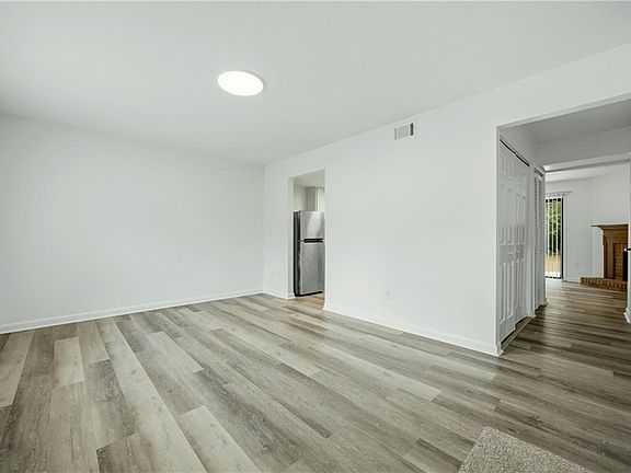 3rd image of 3774 Meadow Rue Ln