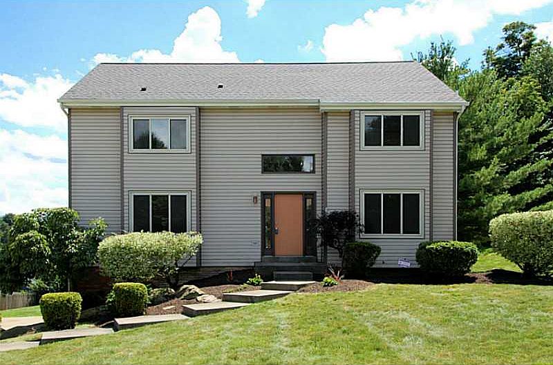 1st image of 602 Wiltshire Ct