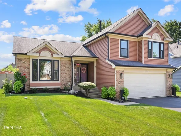 1741 Somerfield Ln, Crystal Lake, IL 60014